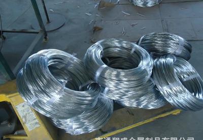 特價(jià)優(yōu)惠鍍鋅鋼絲 優(yōu)質(zhì)選材，鋅層均勻，表面光亮，支持定制